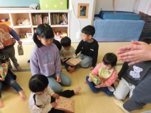 プレゼントをもらっています