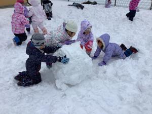 雪だるま制作