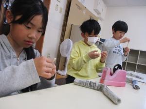 新聞鉄砲を制作しています