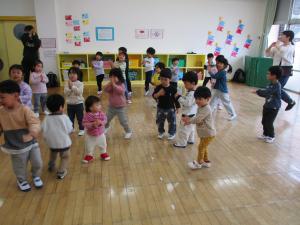 踊りをしています