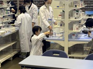 薬剤師の仕事体験の画像