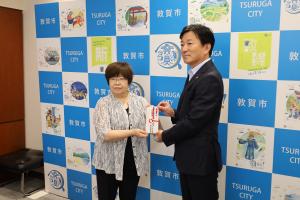 福井県・令和8年熊本地震被災者救援の会より義援金を受領している画像