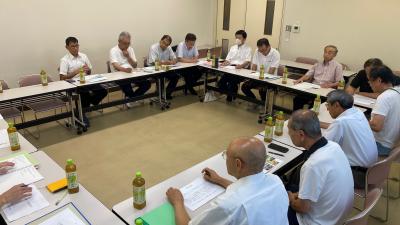 北地区の皆様と意見交換を行っている様子