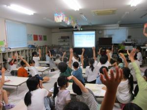 ハザードマップについて学んでいる画像