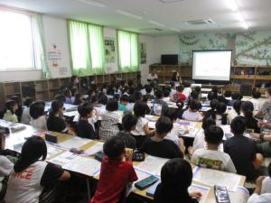 防災出前授業の会場全景の画像