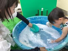 泡をすくってみよう