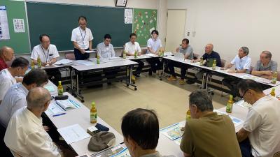 北地区への説明を行っている様子