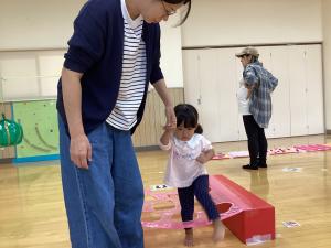 ポコポコステップを歩いている様子