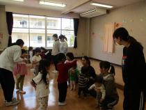 メダルのプレゼントです。