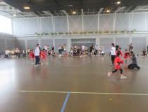 めろん組が大縄を跳んでいます