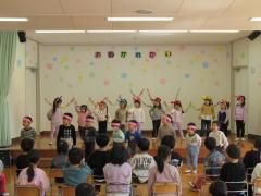 アイドルになってライブをしています