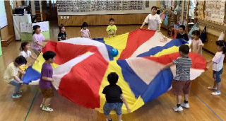 バルーンで遊んでいます