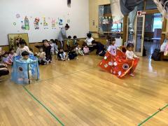 こいのぼりリレーをしたよ。