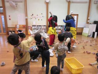 鬼が来た。やっつけろー