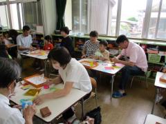 ざりがに組で祖父母と制作あそび