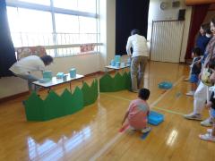 的当てをしています。