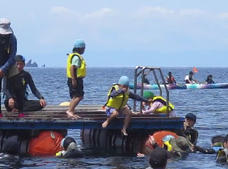 ジャンプ台からジャンプ