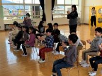 年長さんから拍手をたくさんもらっている