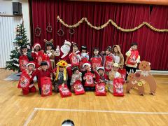 サンタさんとの記念撮影（2枚目）