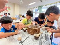 もみすりの様子