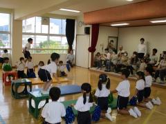 台の上からジャンプ