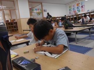 真剣にハガキつくり