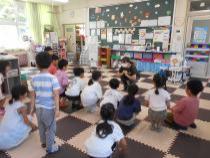 夏休み応援の先生に挨拶しています