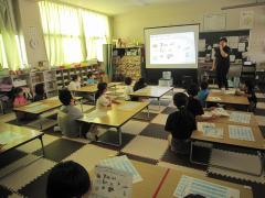 放射線のお話をきいています