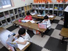 学校の宿題の様子