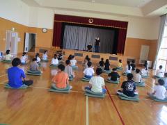 座禅をしています