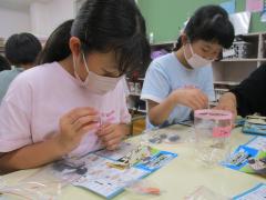 ソーラーカーを作っている