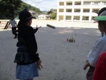 ニュースポーツを楽しむ子ども