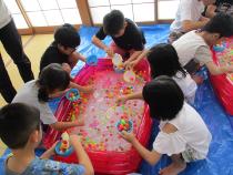 ゴムボールすくい