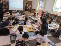 クリアコップを回しています