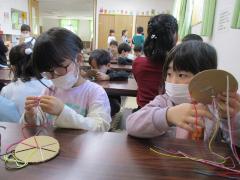 ミサンガ作成中