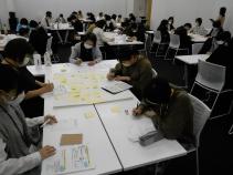 意見交換後の取りまとめの様子