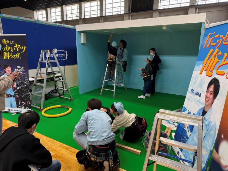 電気工事士体験の様子