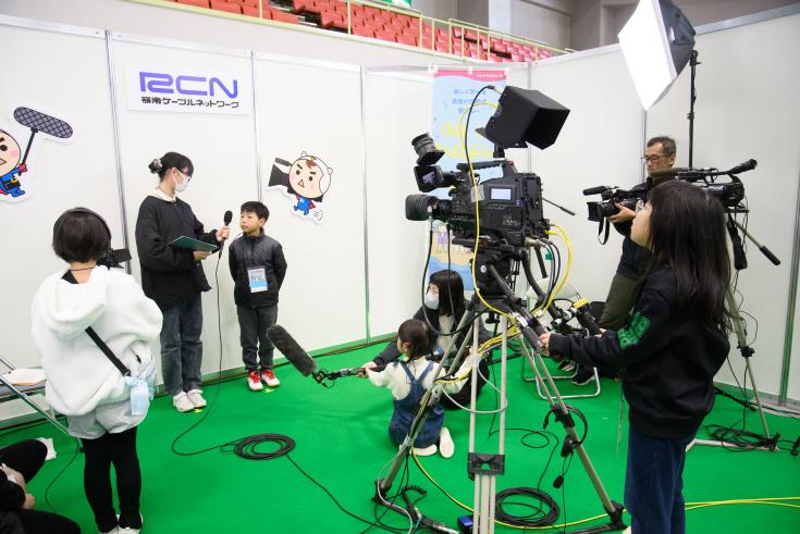 テレビ局体験の様子