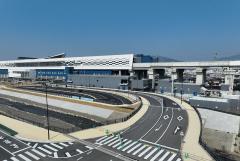 敦賀駅東口（新幹線・特急ホーム）写真